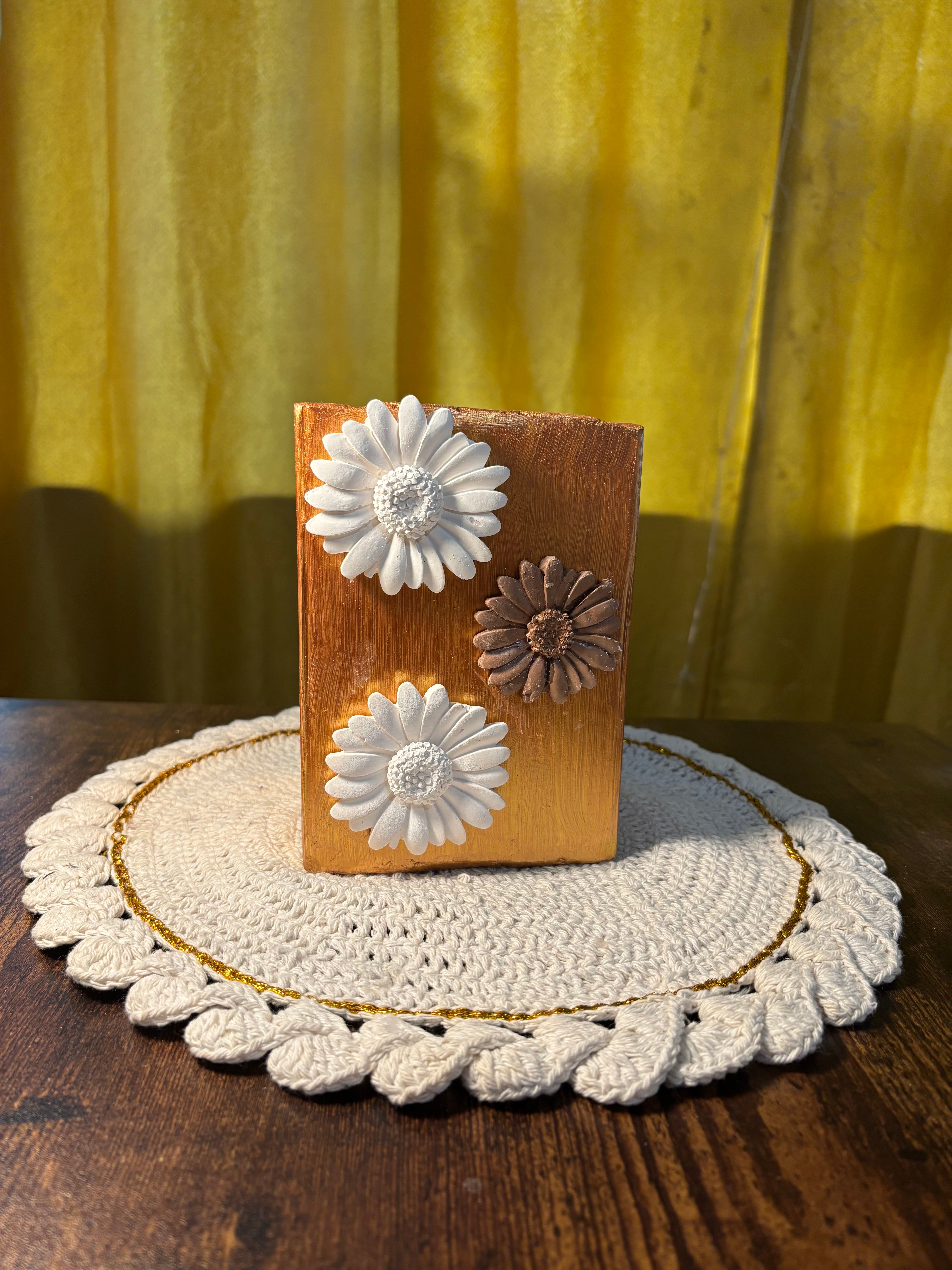 Metallic Diamond Stone Vase
